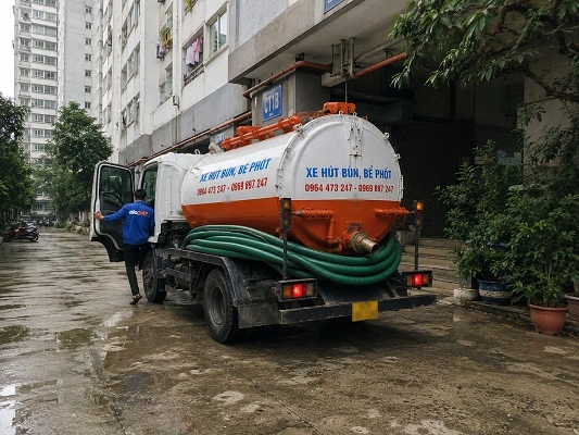 Xe bồn hút bể phốt chân không của alo247 tại Quốc Oai