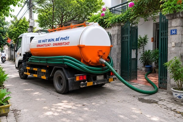 alo247 thi công hút bể phốt tại Cầu Giấy