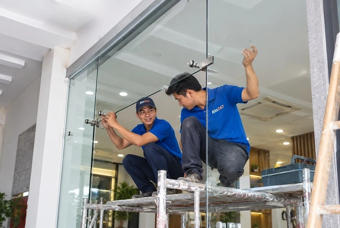 Alo247 Dịch vụ sửa chữa cửa kính uy tín tại Hà Nội