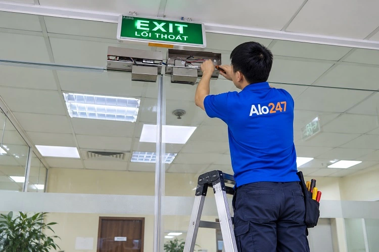 Alo247 Dịch vụ sửa cửa kính thủy lực uy tín tại Hà Nội