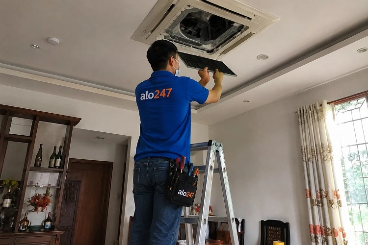 Thợ alo247 lắp điều hoà âm trần tại Hà Nội