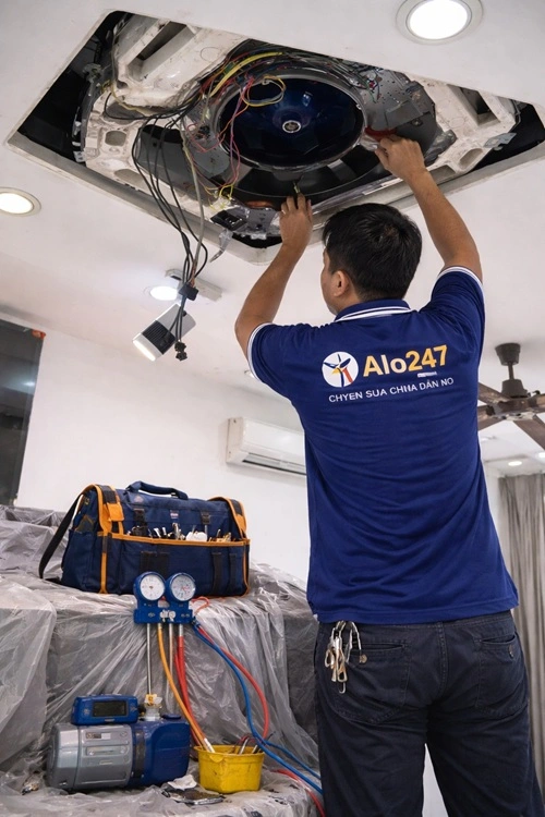 thợ alo247 bảo dưỡng điều hoà âm trần