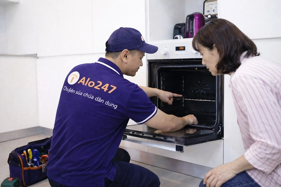thợ alo247 khảo sát lò nướng bị hỏng