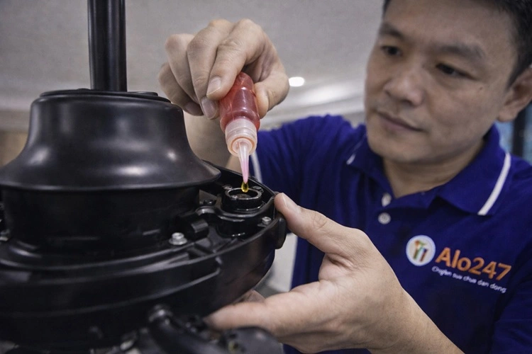 thợ alo247 tra dầu bảo dưỡng quạt trần