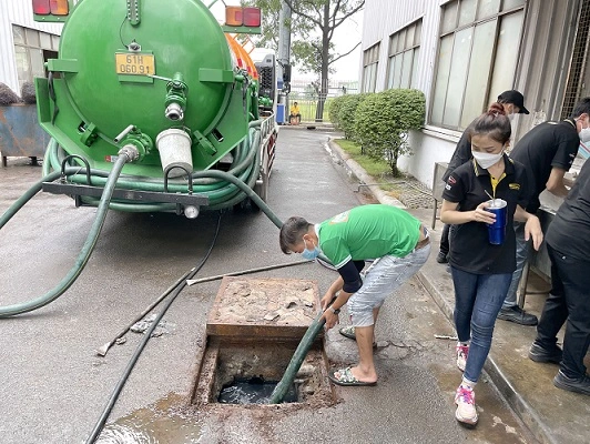 thông hút cống bằng xe chuyên dụng