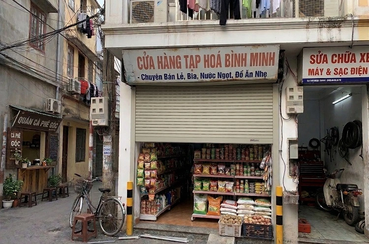 Cửa cuốn tại cửa hàng bị lỗi điều khiển