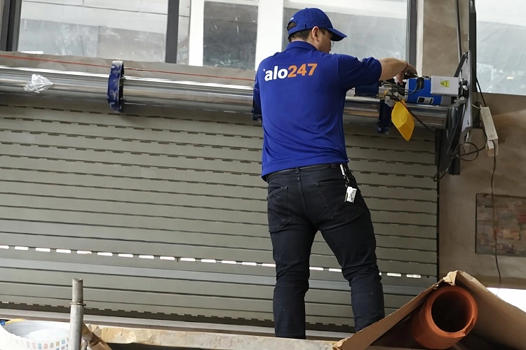 Thợ sửa motor cửa cuốn tại Tây Hồ