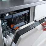 Máy rửa bát bị rò điện Xử lí ngay tại nhà