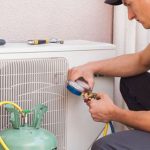 Phải làm gì khi điều hòa hết gas