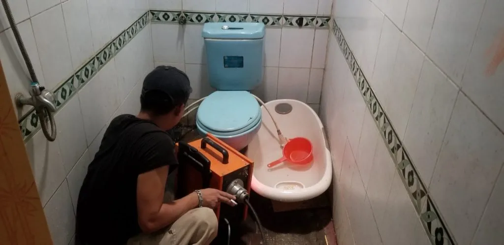dịch vụ vệ sinh đường ống nước sinh hoạt
