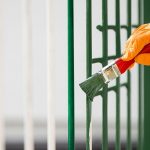 Cách xử lý khi cửa sắt bị bong tróc
