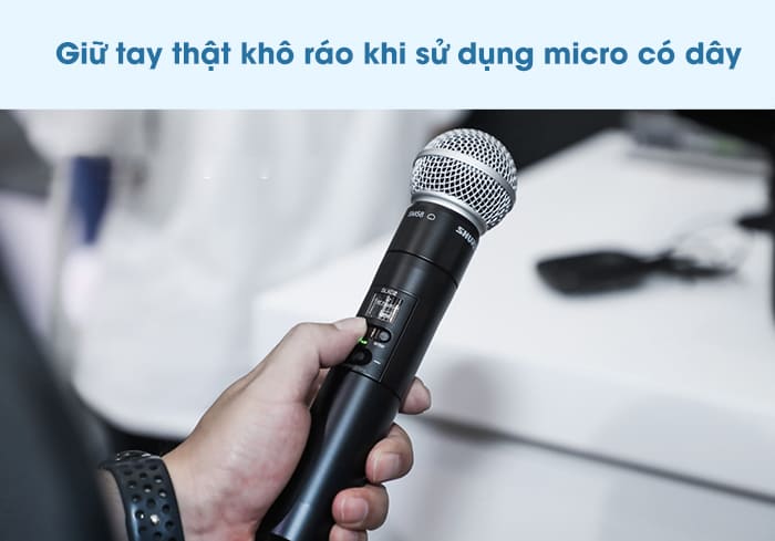 Những lưu ý tránh micro bị nhiễm điện