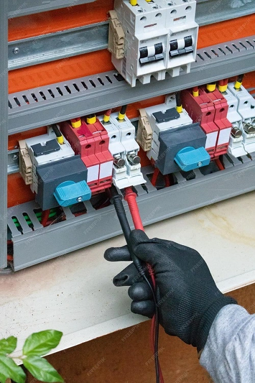 thợ sửa inverter năng lượng mặt trời alo247