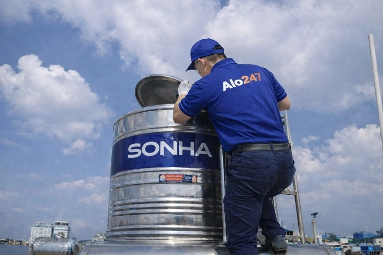 Thợ alo247 kiểm tra bồn nước inox