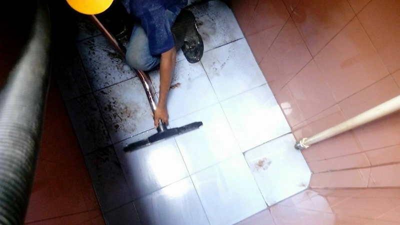 thợ thau rửa bể nước tại hà nội
