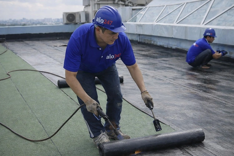 thợ lắp đặt màng chống thấm khò nóng tại Từ Liêm