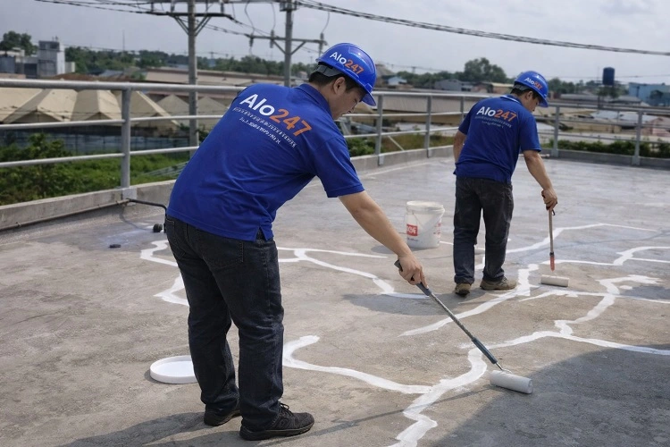Thi công xử lý mái nhà bị rạn nứt