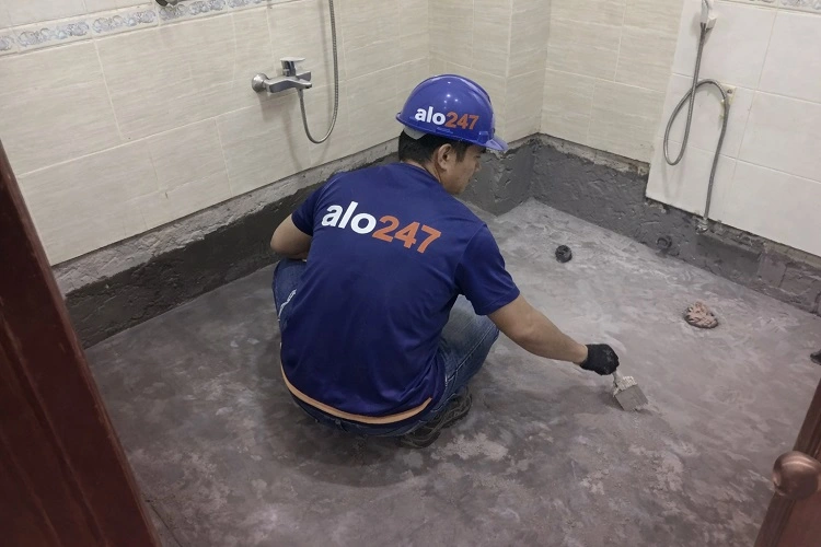 Thợ Alo247 thi công chống thấm sàn nhà vệ sinh tại Láng
