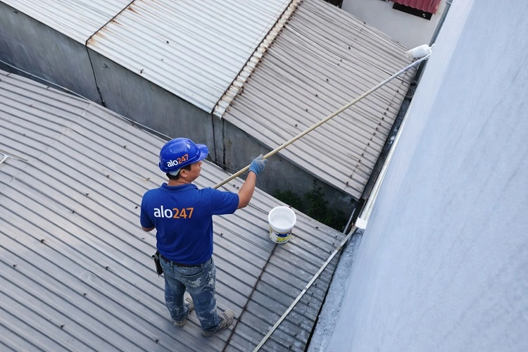 Thợ thi công lăn sơn chống thấm tường ngoài trời chuyên nghiệp tại phường Vĩnh Hưng