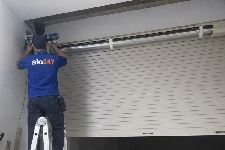 Thợ sửa cửa cuốn tại Nội Bài