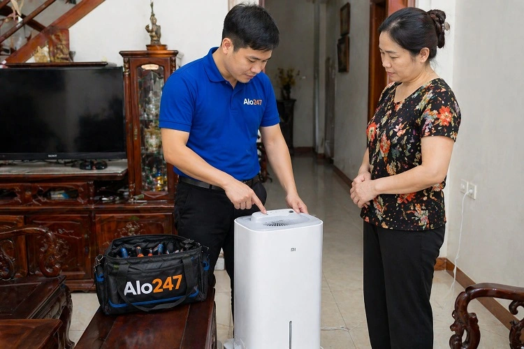 Thợt trao đổi về lỗi của máy hút ẩm Xiaomi trước khi sửa