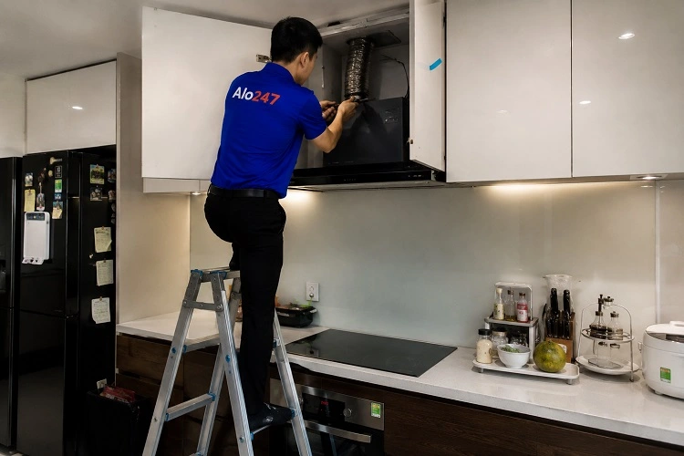 Thợ alo247 sửa máy hút mùi tại Hoàng Liệt
