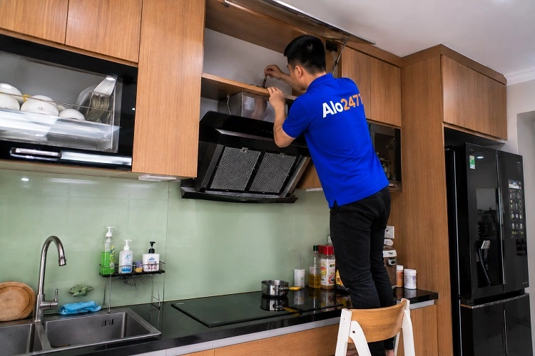 Thợ alo247 sửa máy hút mùi tại Ngọc Hồi