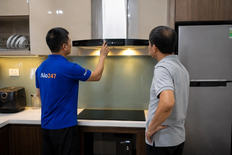 Thợ alo247 trao đổi phương án sửa máy hút mùi tại Tây Tựu