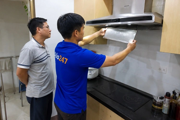 Thợ alo247 xử lý lỗi của máy hút mùi tại Gia Lâm