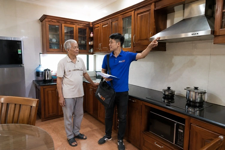 Trao đổi và hướng dẫn bảo hành dịch vụ