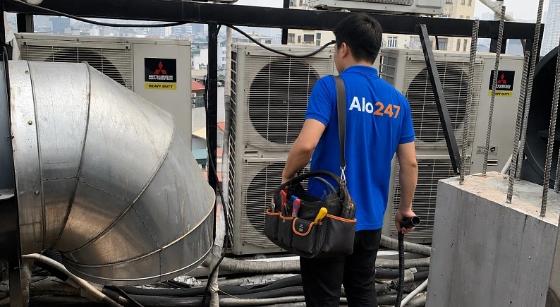 Thợ alo247 bảo dưỡng cục nóng điều hoà âm trần