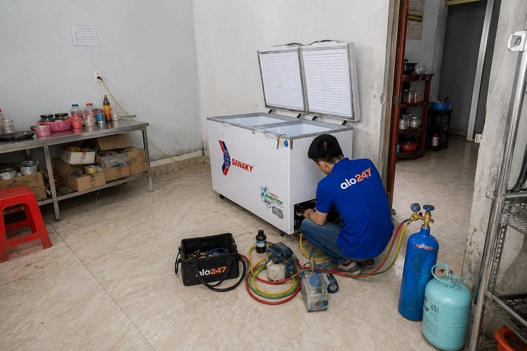 Thợ alo247 sửa tủ đông Sanaky tại nhà