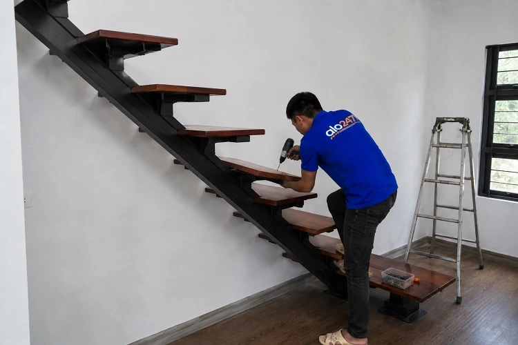 Alo247 lắp đặt cầu thang lắp ghép khung thép