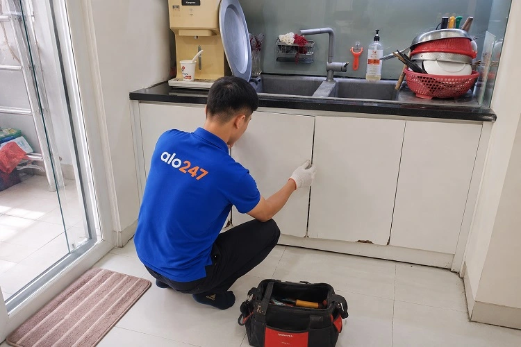 Thợ alo247 khảo sát tại nhà khách hàng