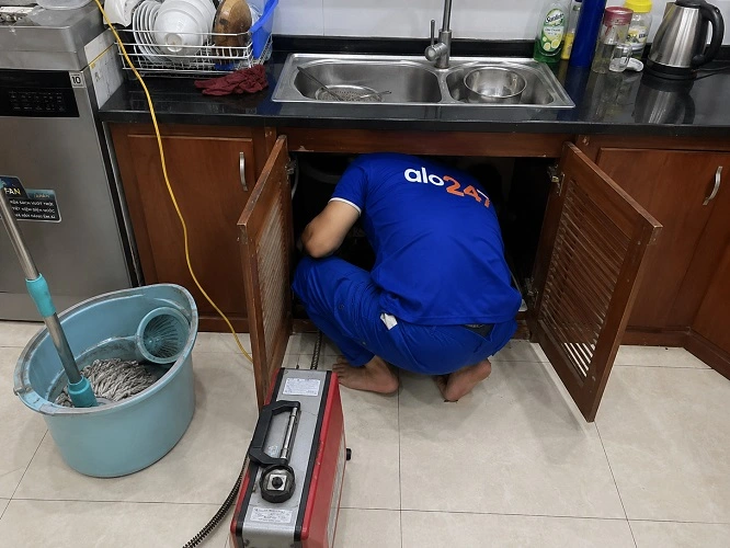Thợ alo247 thông tắc bồn rửa bát chuyên nghiệp tại Ô chợ Dừa