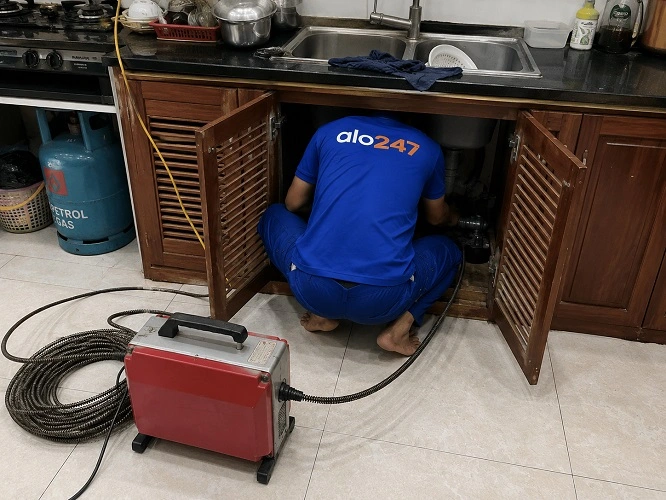 Thợ alo247 thông tắc bồn rửa bát chuyên nghiệp tại Văn Miếu