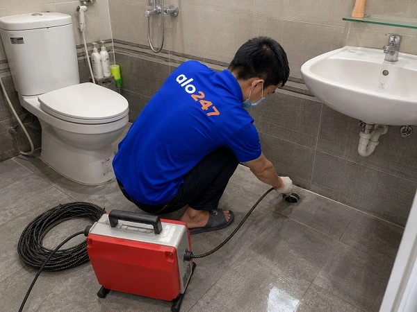 Thợ alo247 thông tắc cống nhà vệ sinh chuyên nghiệp tại Tây Mỗ