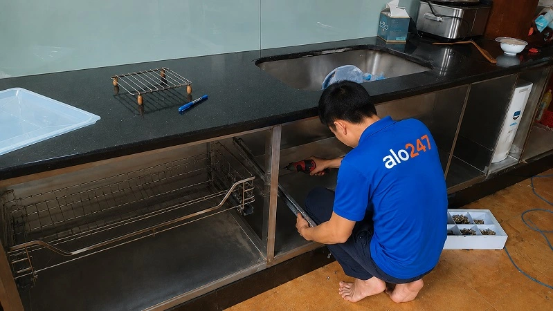 Thợ sửa tủ bếp inox tại nhà alo247