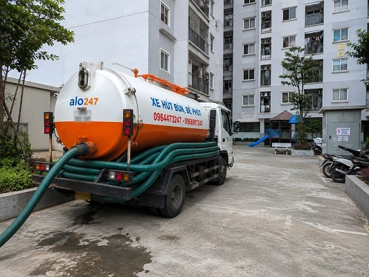 Xe bồn hút bể phốt chân không của alo247 tại Quảng Oai
