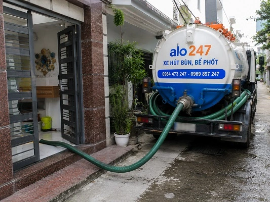 Xe bồn hút bể phốt chân không của alo247 tại Tiến Thắng