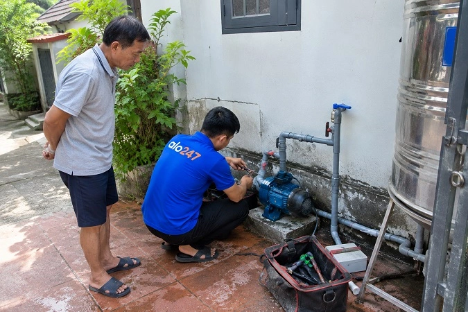 Thợ Alo247 khảo sát tình trạng và đề xuất giải pháp xử lý