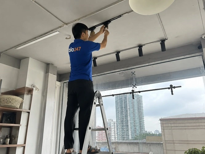 Thợ alo247 thay bóng đèn rọi mới tận nơi