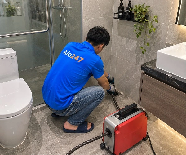 Thợ alo247 xử lý ống thoát sàn nhà vệ sinh không thoát nước