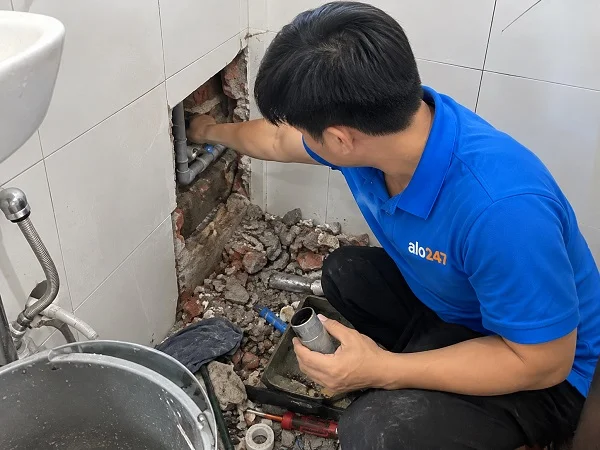 Alo247 dịch vụ sửa chữa đường ống nước tận nơi tại Quang Minh