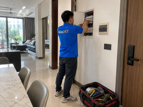 Alo247 dịch vụ xử lý sự cố chập điện và rò rỉ nước khẩn cấp tại Pháp Vân - Tứ Hiệp